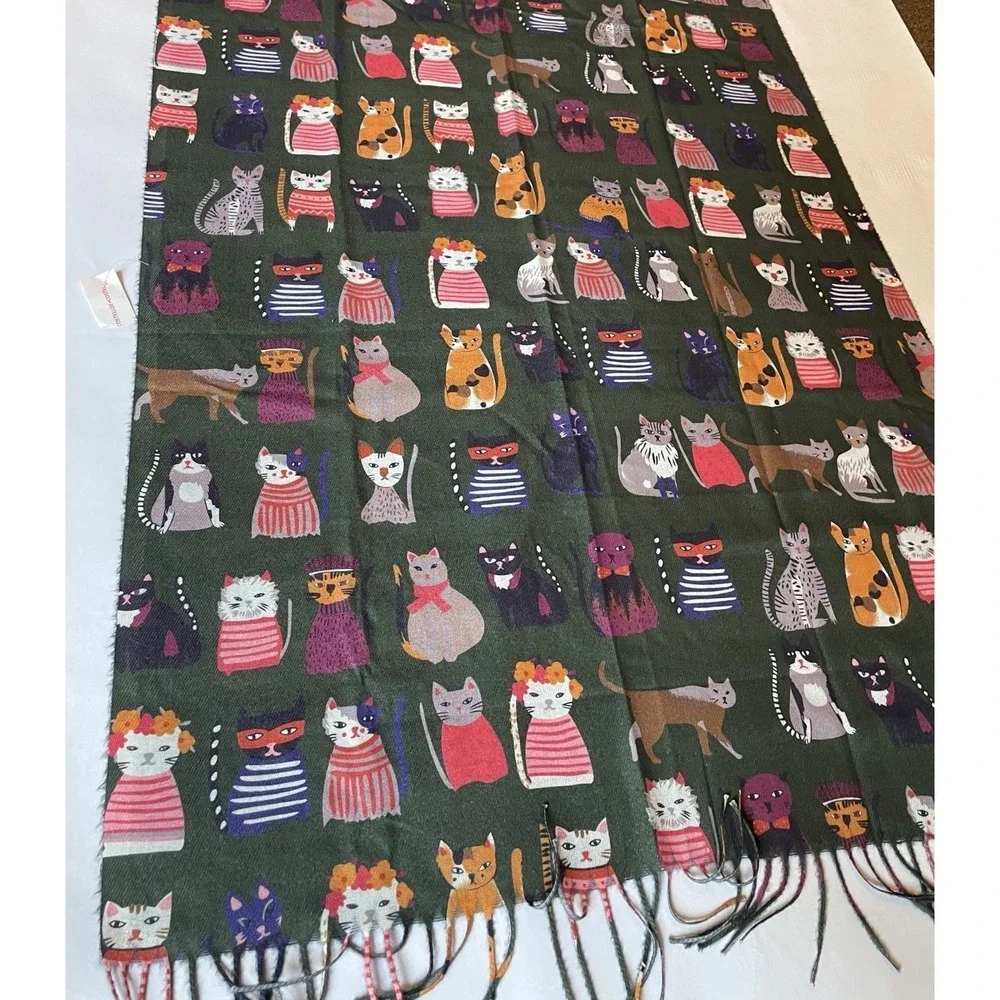 Women's Super Soft Cat Print 100% Viscose Scarf. 72" X 27.5" - Picture 2 of 10